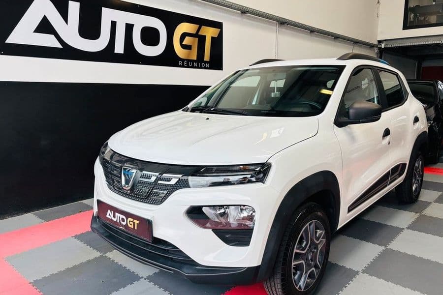 Dacia Spring électrique blanche — photo 1