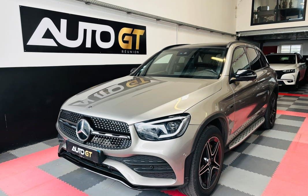 Mercedes GLC 300e 4Matic hybride rechargeable grise — photo 1