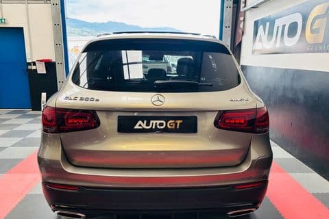 Mercedes GLC 300e 4Matic hybride rechargeable grise — photo 4